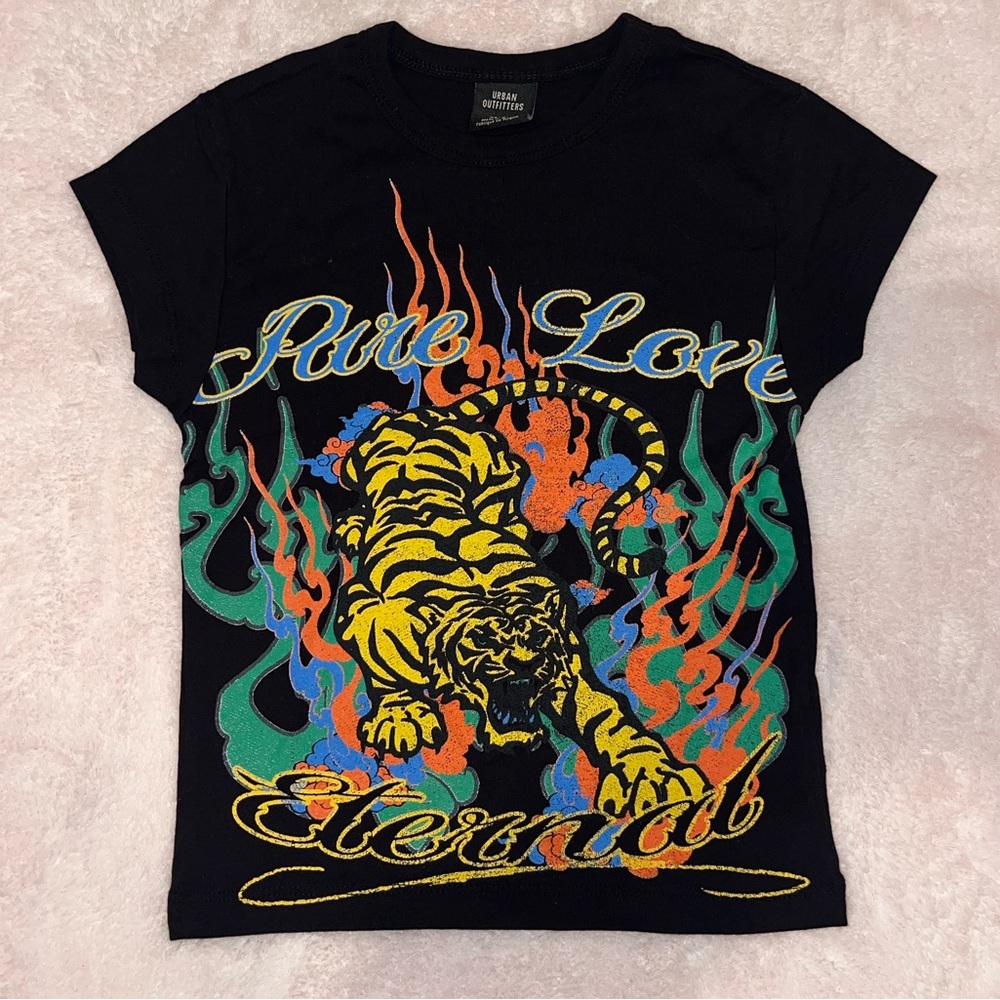 black pure love baby tee